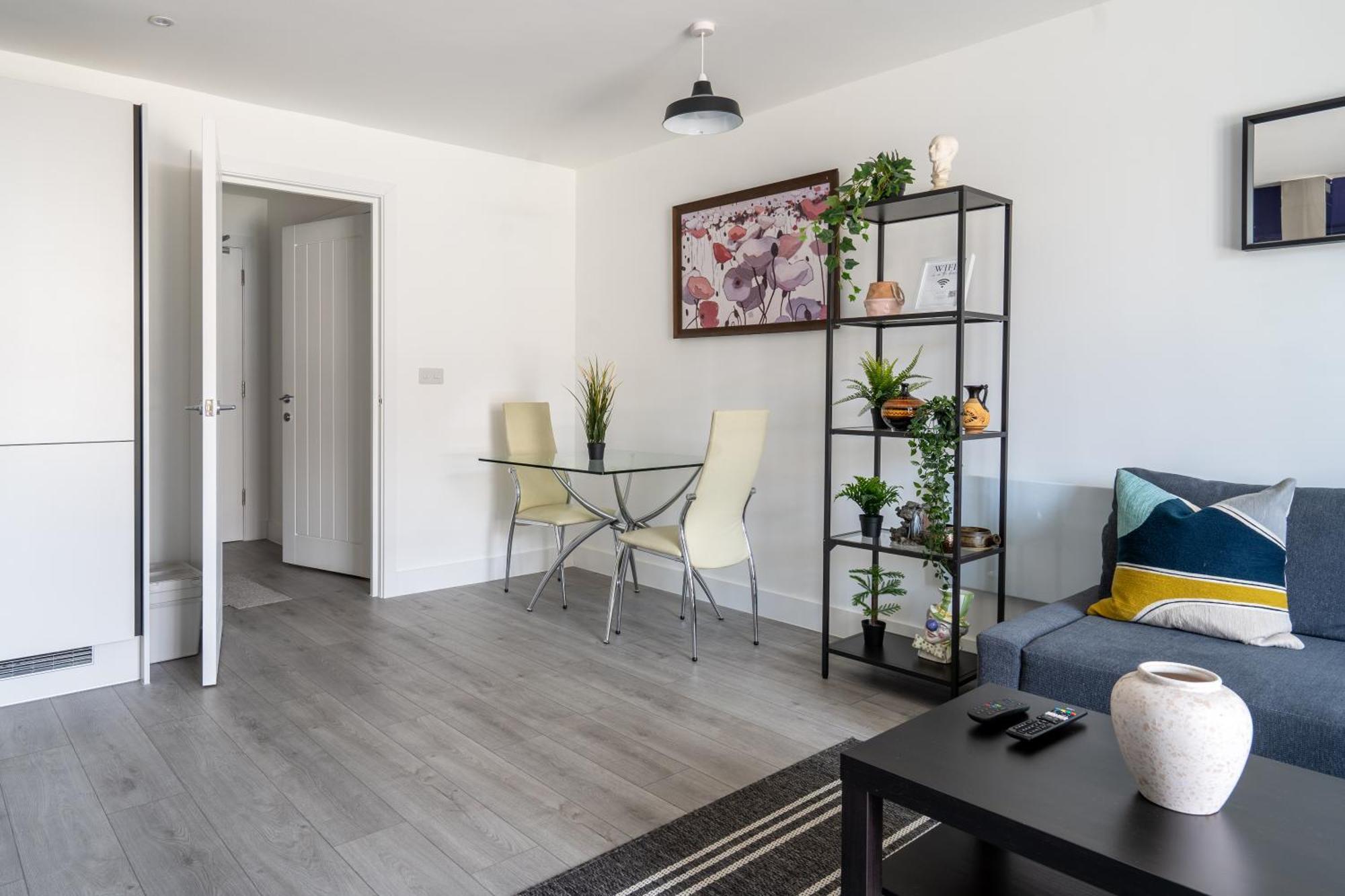 Hemel - Lilac Luxe Apartment