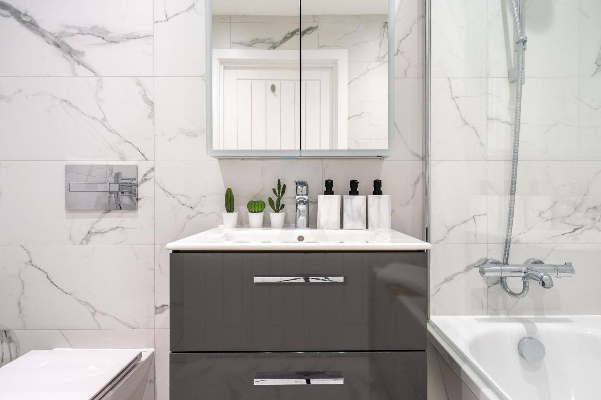 Hemel - Lilac Luxe Apartment